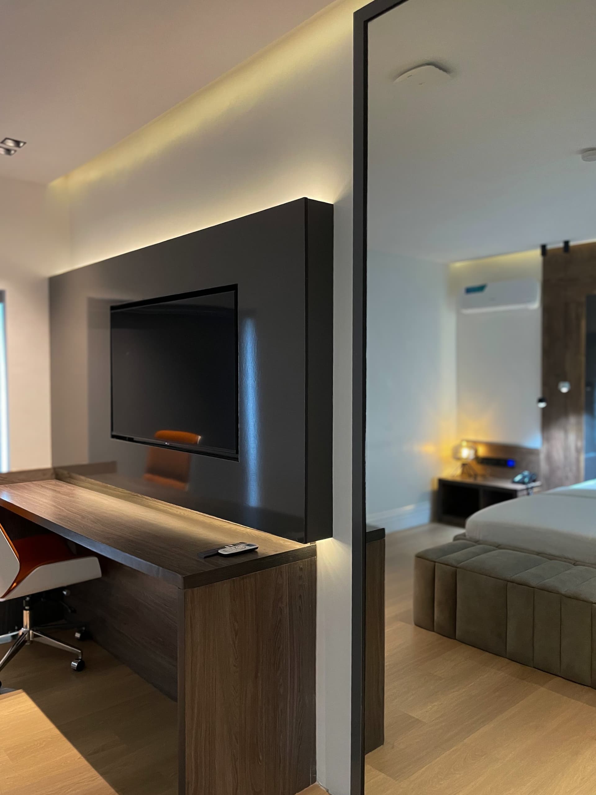 Studio Room — Room 101 at Tavern Residence, photo 4 of 6