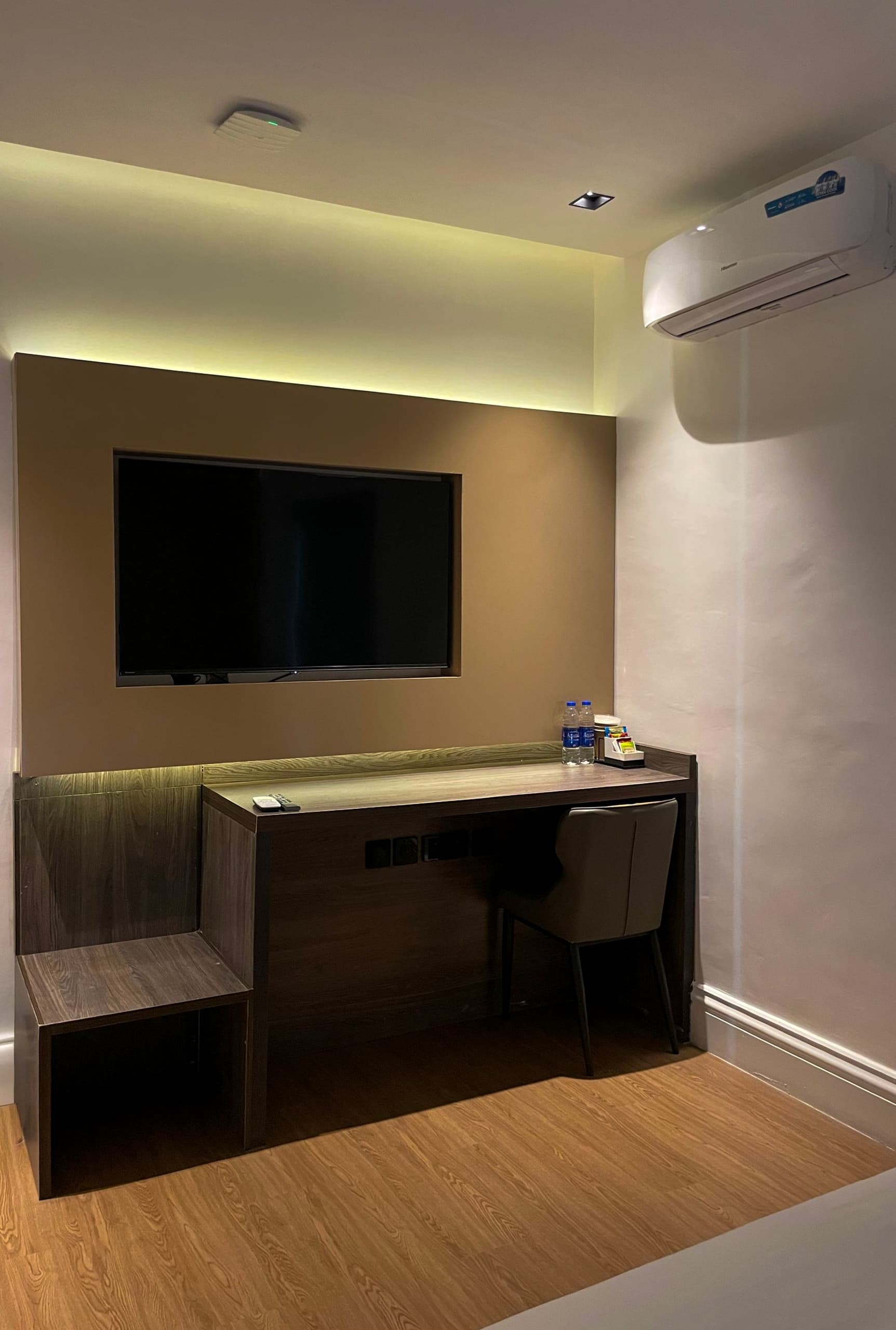 Standard Room — Room 104 at Tavern Residence, photo 4 of 5
