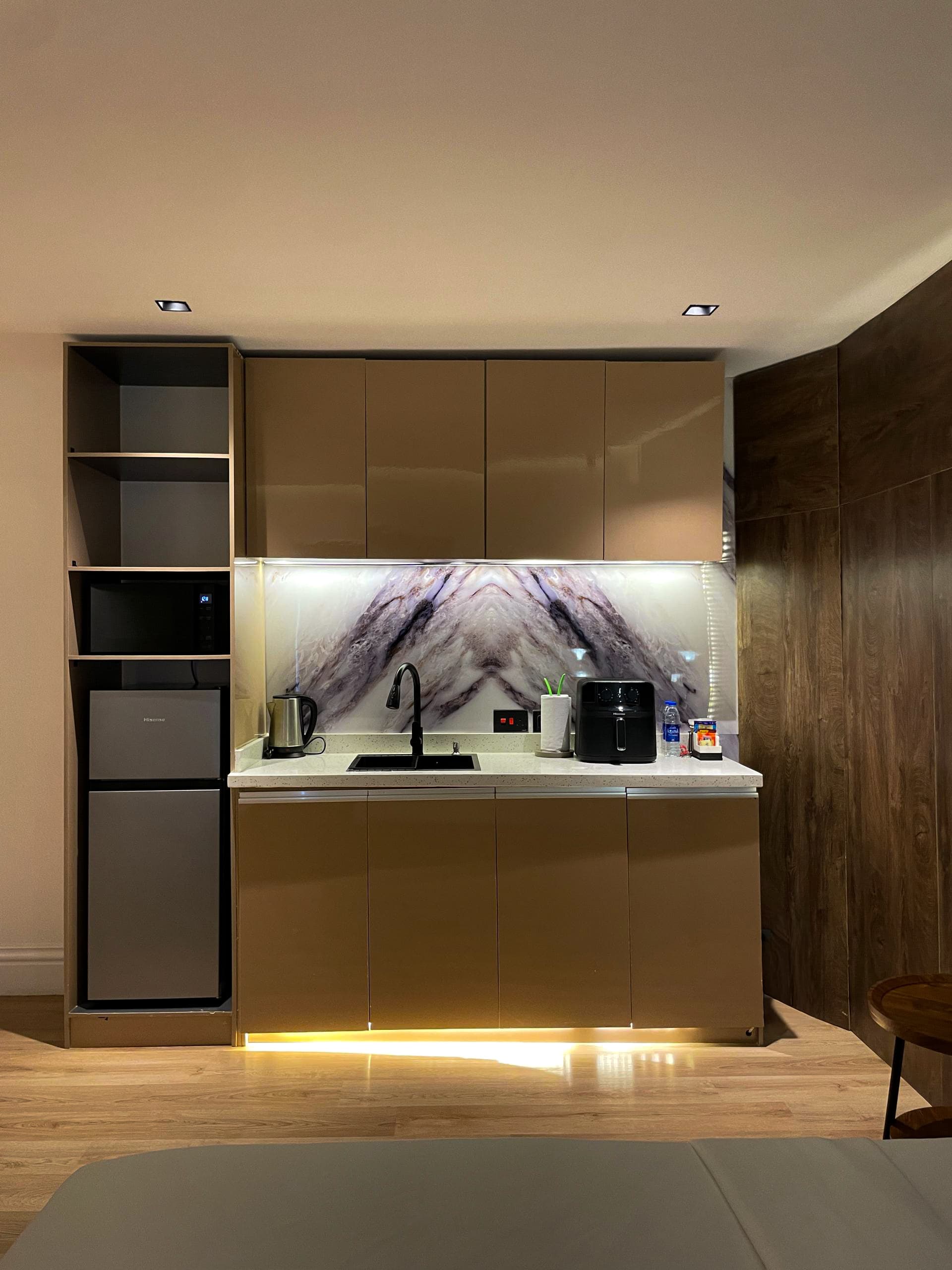 Studio Room — Room 105 at Tavern Residence, photo 7 of 9