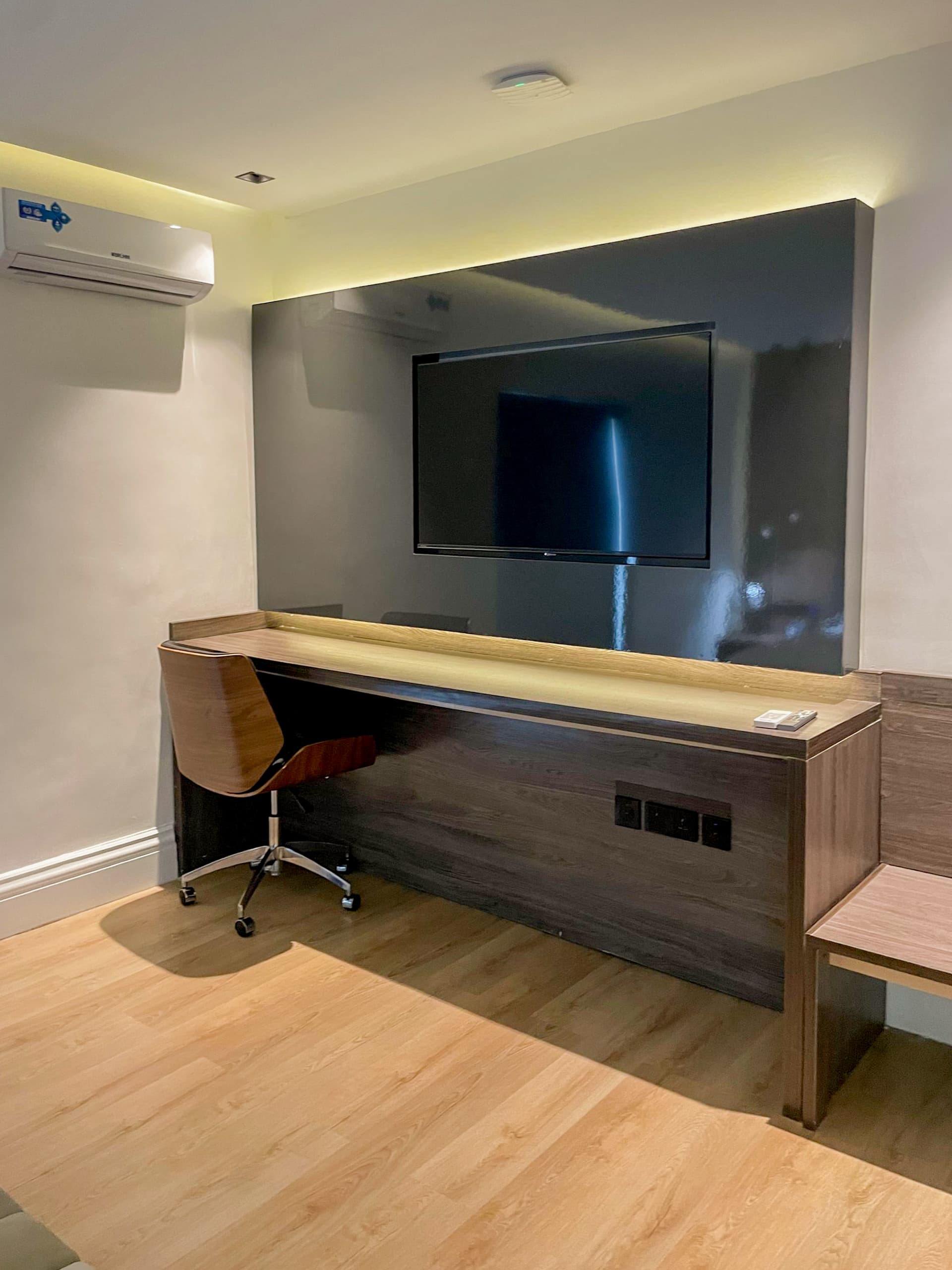 Studio Room — Room 107 at Tavern Residence, photo 3 of 9