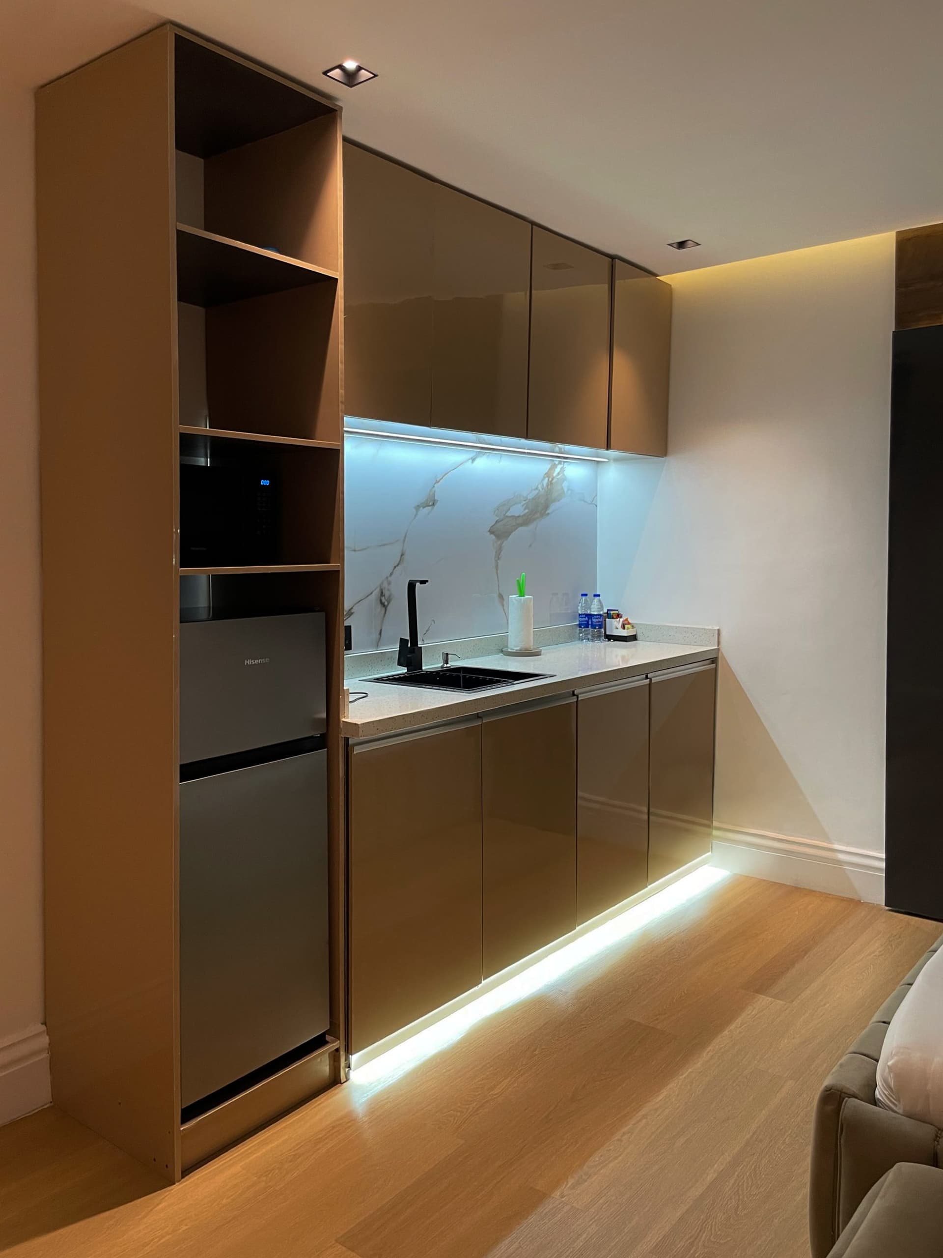 Studio Room — Room 109 at Tavern Residence, photo 6 of 10